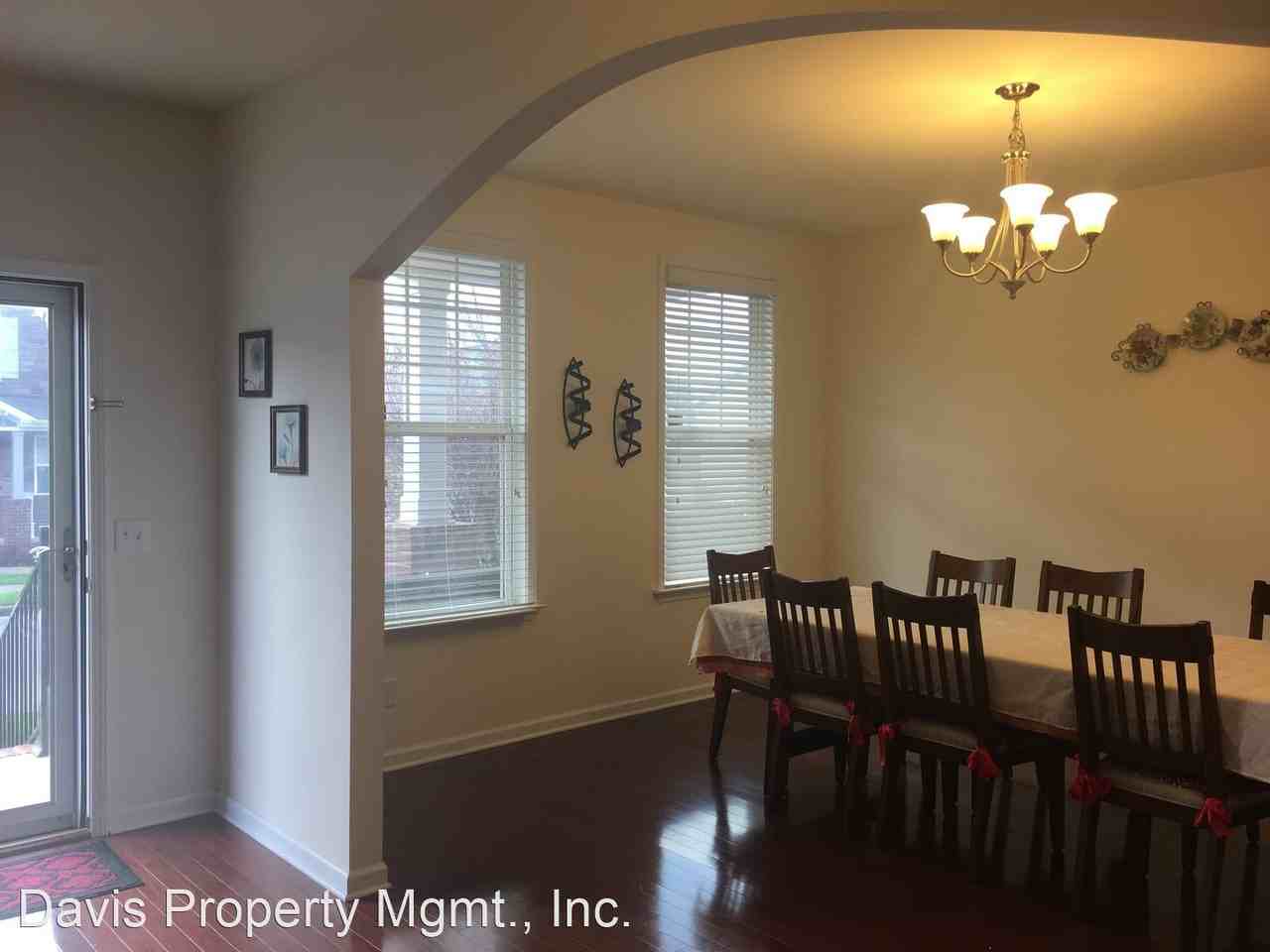 1672 Stonewater Dr - Photo 2 of 13