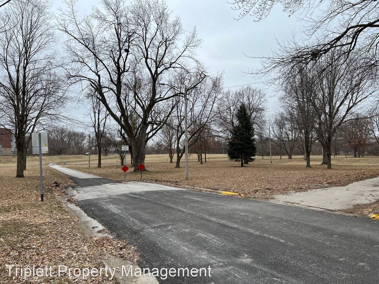 313 S Russell Ave - Photo 2 of 18