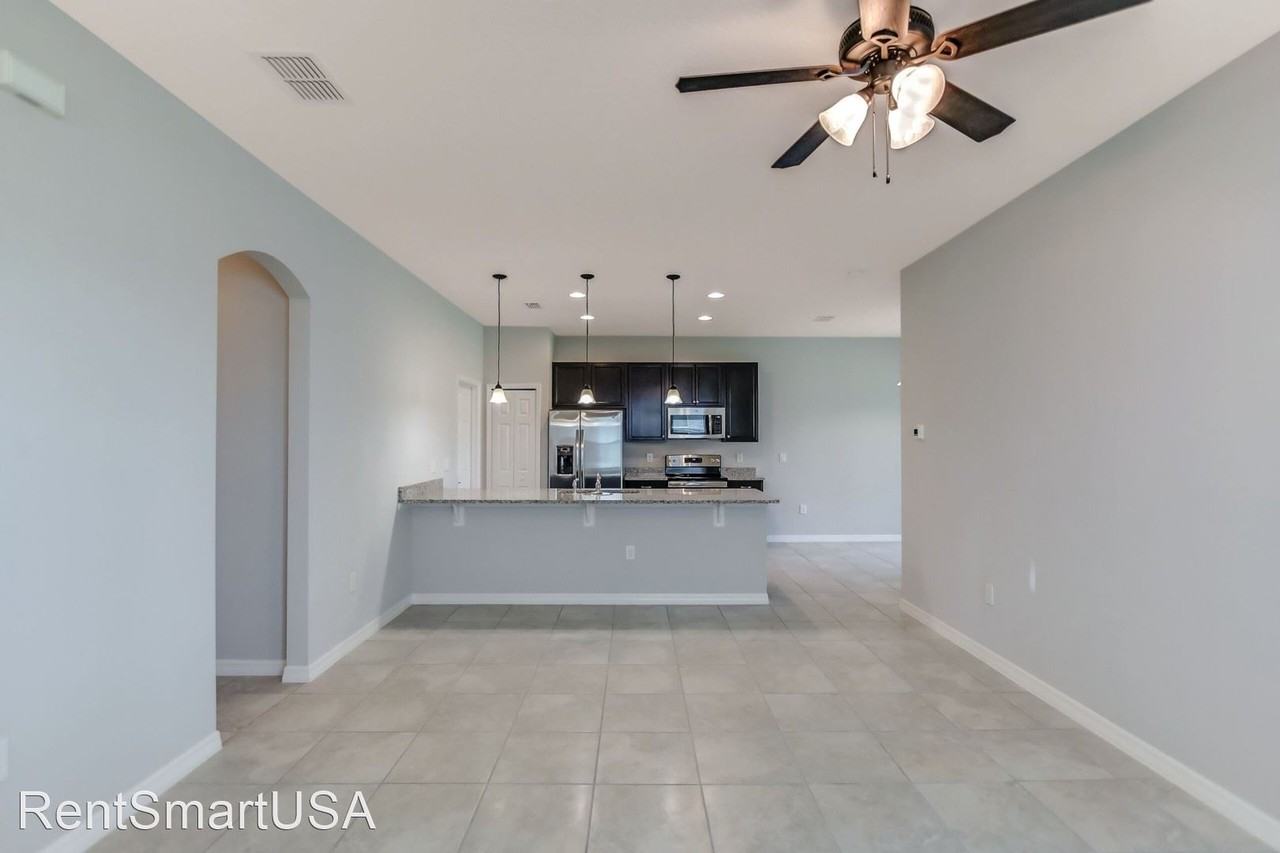 1869 Overcup Ave - Photo 3 of 19