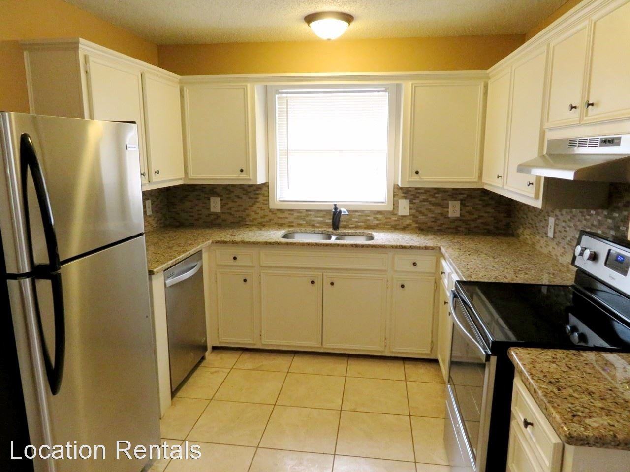 3211 33rd St - Photo 3 of 7