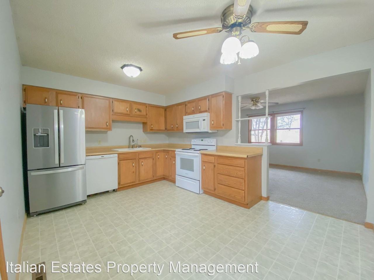 301 1/2 Walnut St - Photo 2 of 18