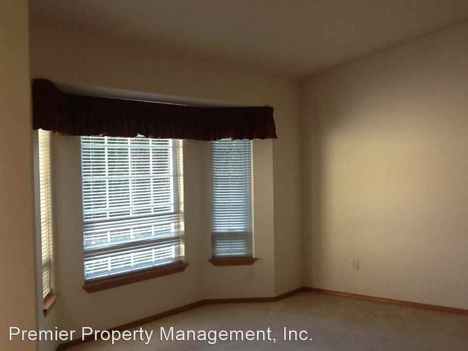 9308 Ne 14th Way - Photo 2 of 11