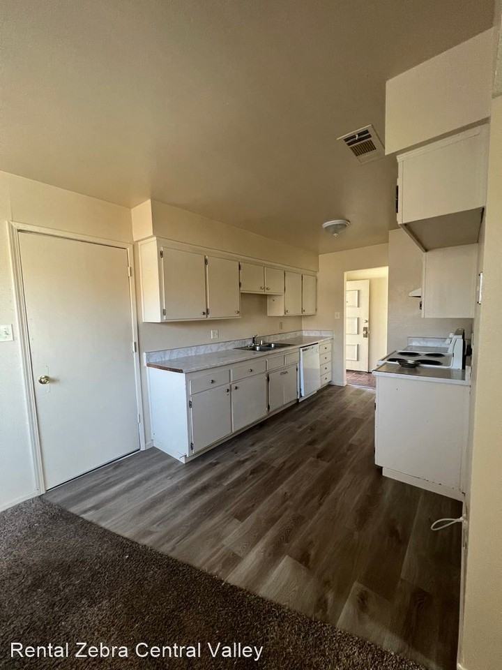 1836 Cheyenne Dr - Photo 3 of 11