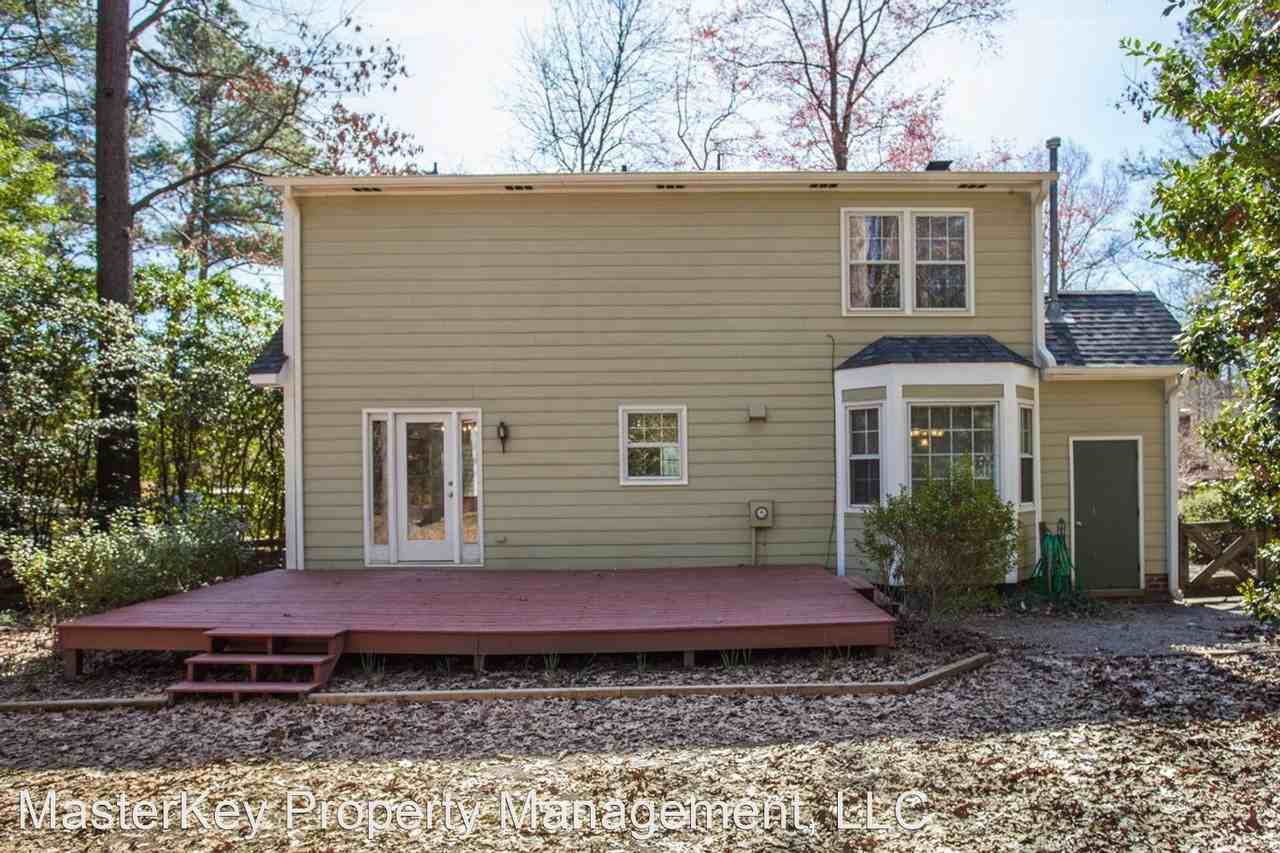 702 Buckingham Rd - Photo 2 of 16