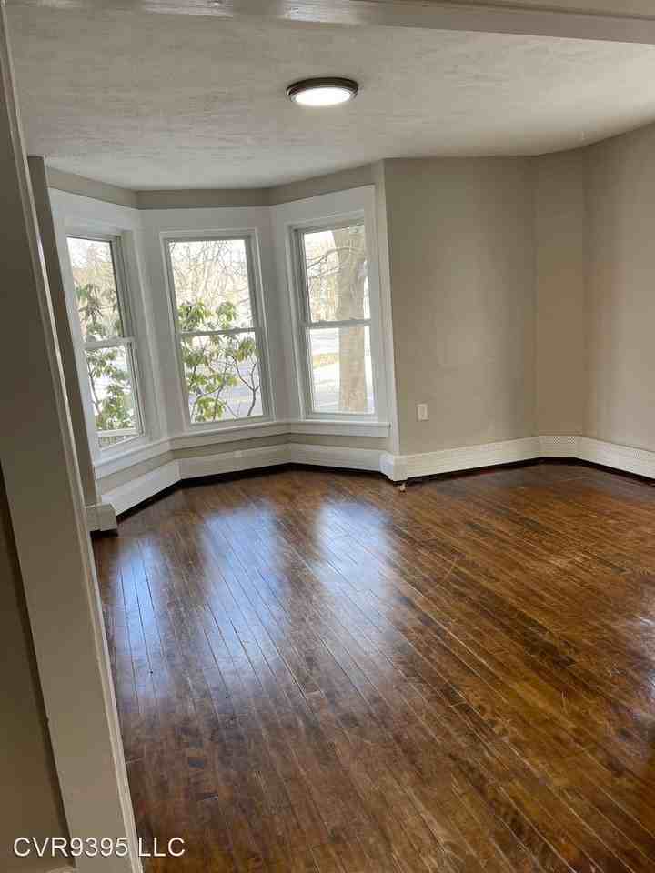 150-152 Franklin Street - Photo 2 of 13