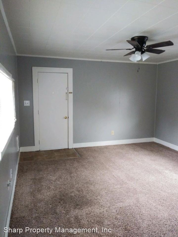 205 Grant St - Photo 3 of 10