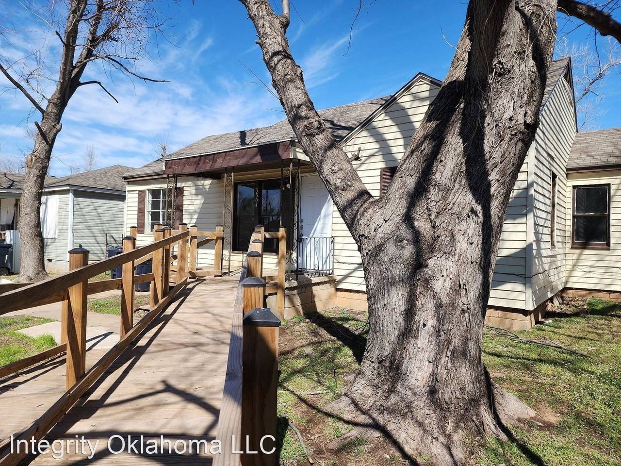 3304 S Goff Ave - Photo 2 of 18