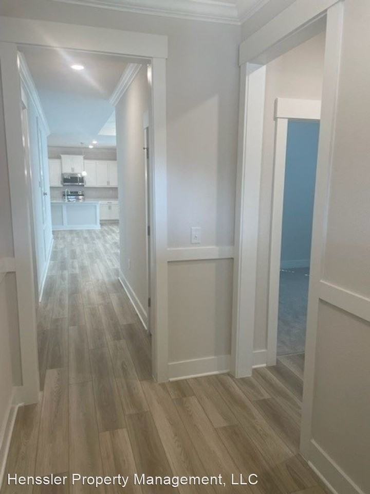 1718 Grouse St - Photo 2 of 18