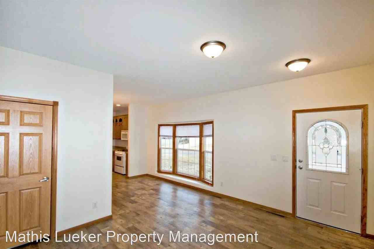 133 Allen Hill Dr - Photo 2 of 12