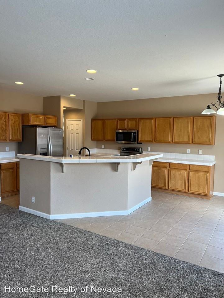 6710 Bambey Dr - Photo 2 of 16