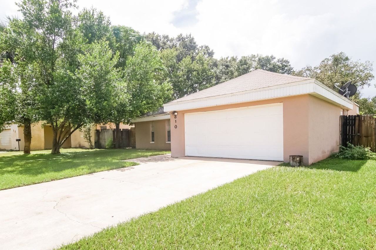 310 S Edgemon Ave - Photo 3 of 21