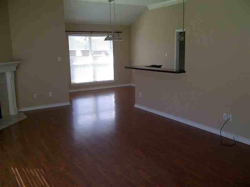 4604 Winchester Dr - Photo 2 of 12