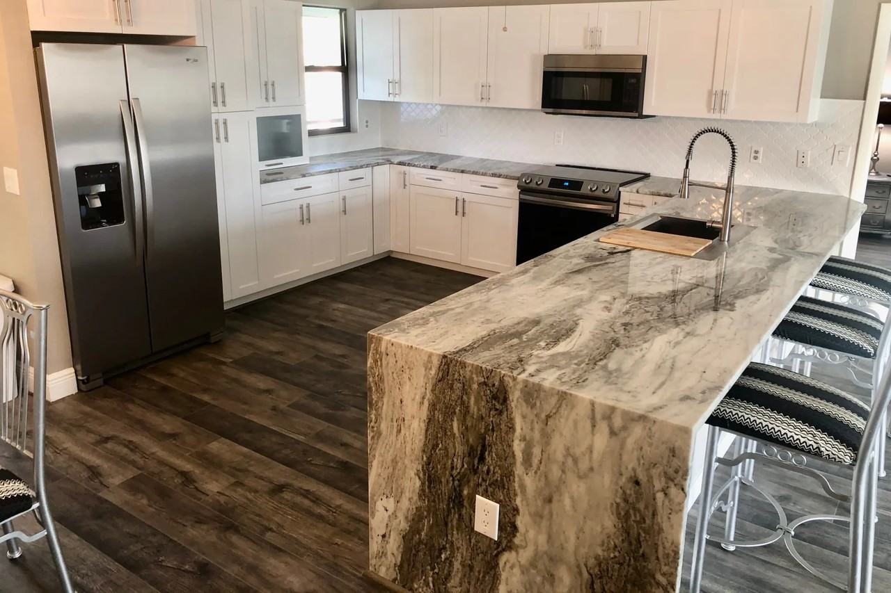 4718 Pembrooke Ln - Photo 2 of 18