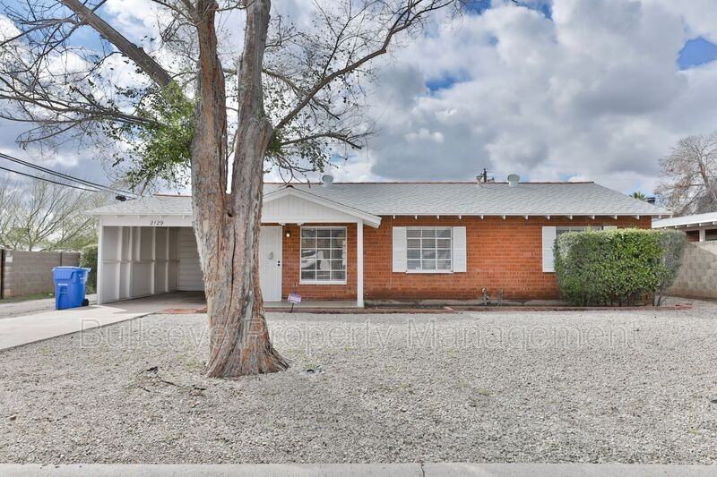 2129 W Weldon Ave - Photo 2 of 18