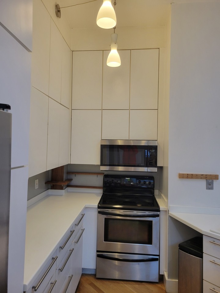 West St #8 - Photo 2 of 29