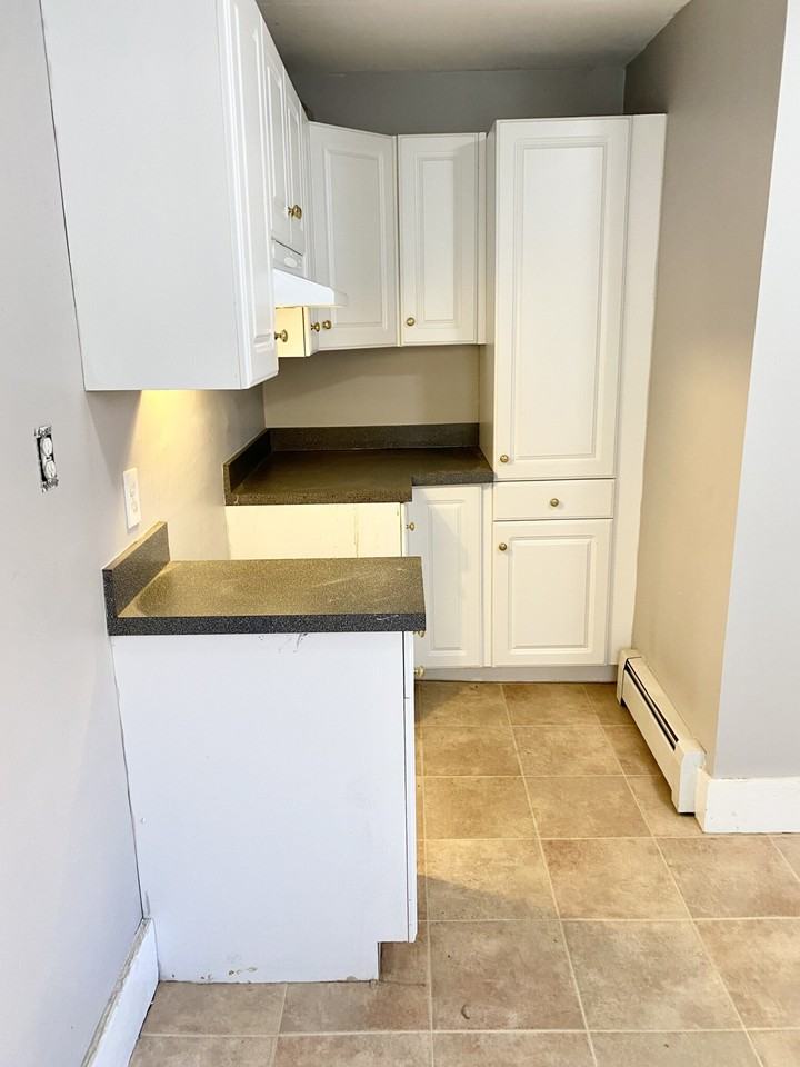 33 Gore St #1 - Photo 6 of 13