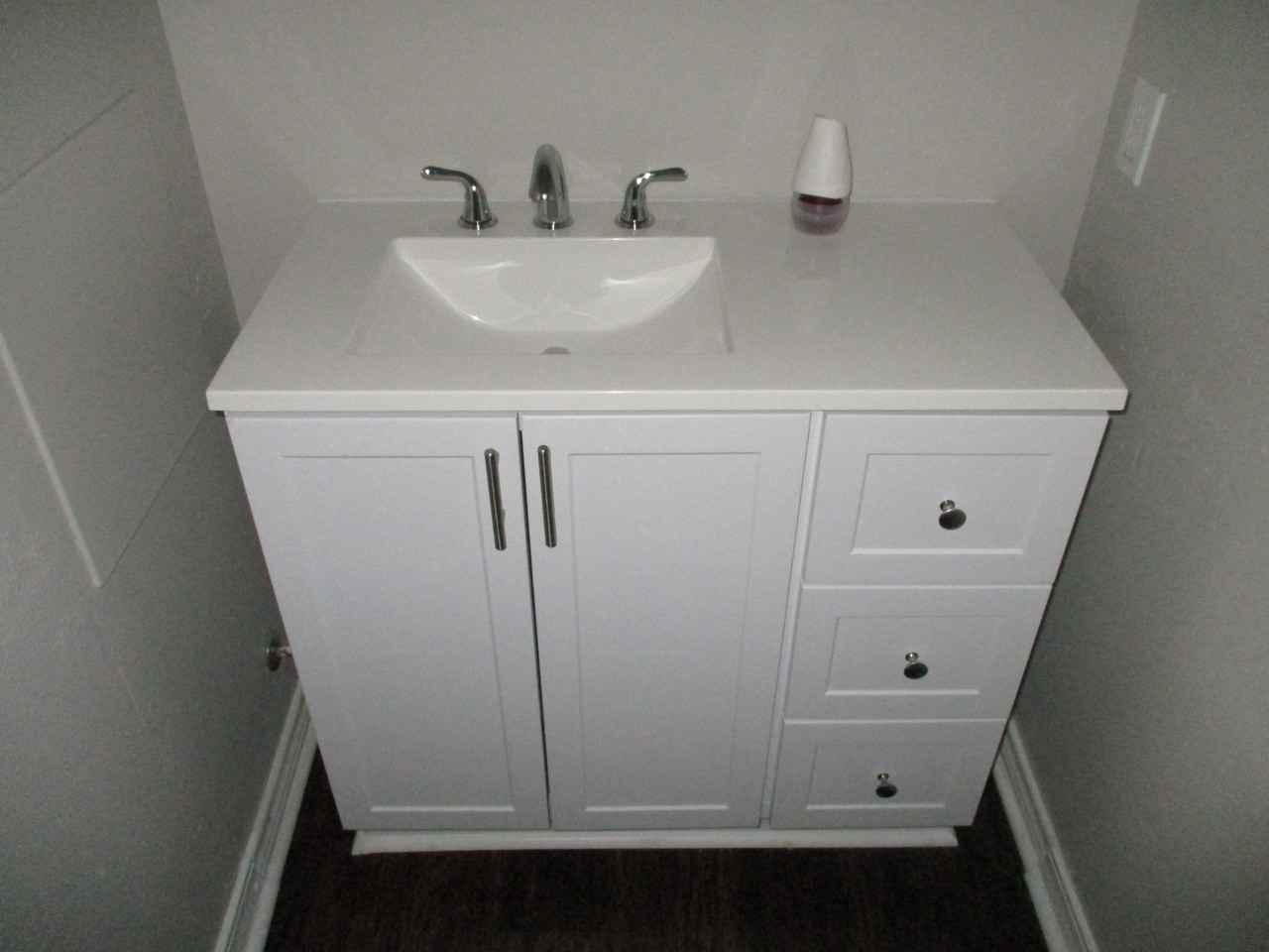 207 Parker St - Photo 6 of 12