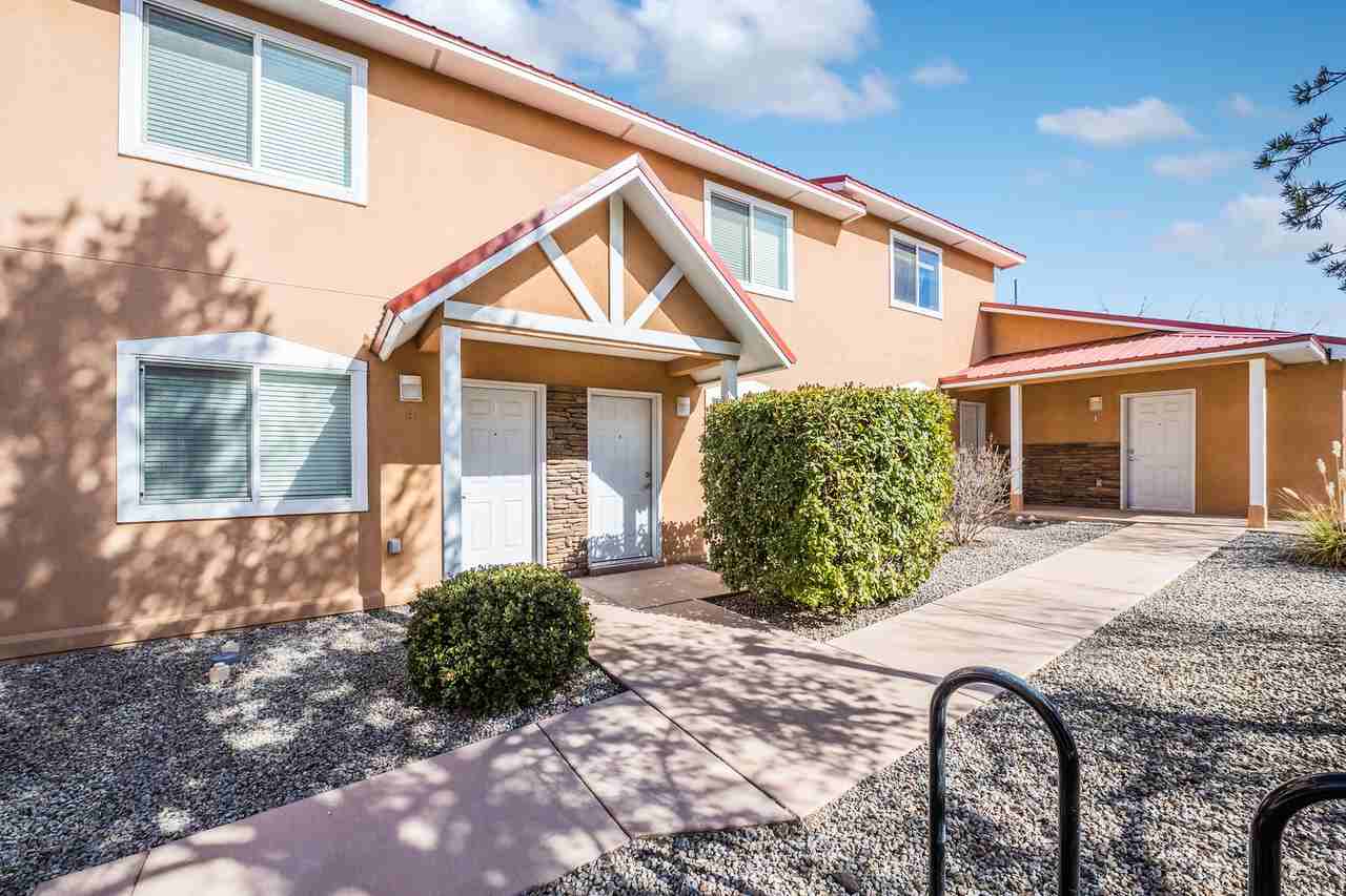 501 Girard Blvd Se - Photo 2 of 50