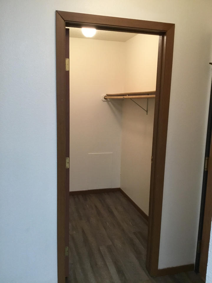 2843 Hawken St - Photo 3 of 13