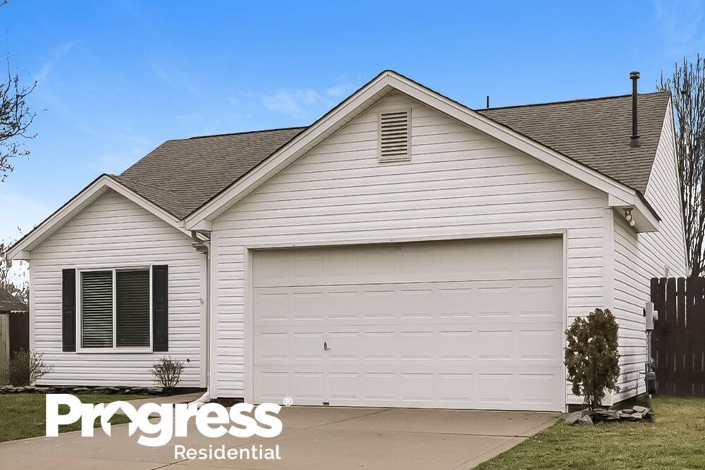 4936 Aldersbrook Dr - Photo 2 of 16