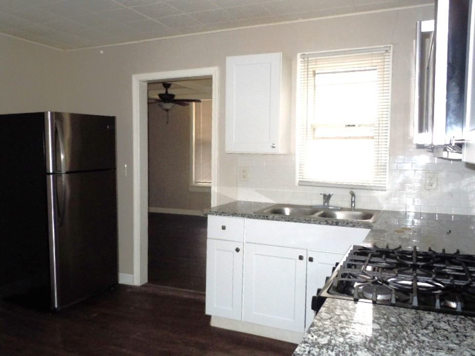 312 South Fillmore Street #B - Photo 5 of 10