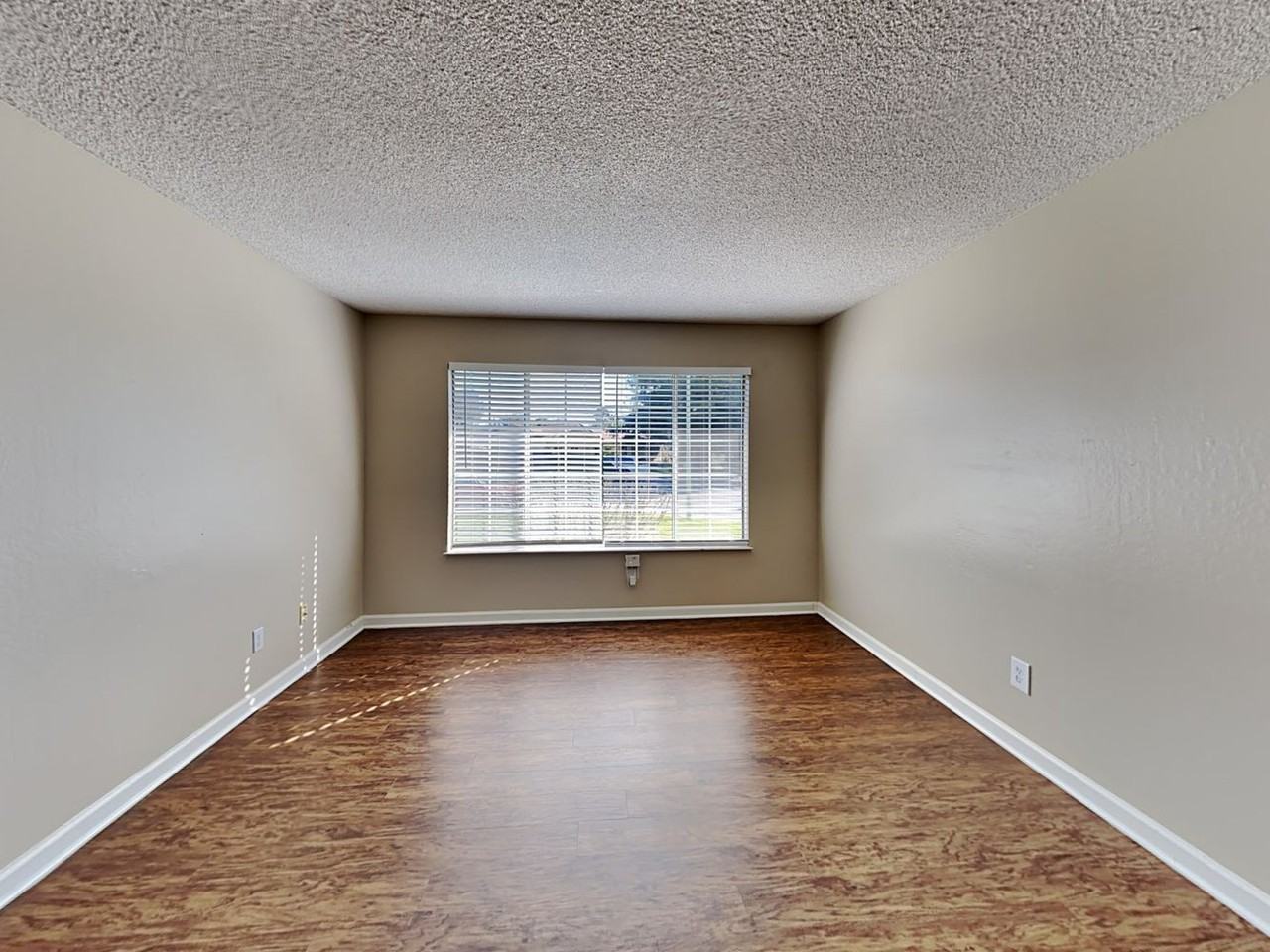 2796 Honeysuckle Way - Photo 3 of 20