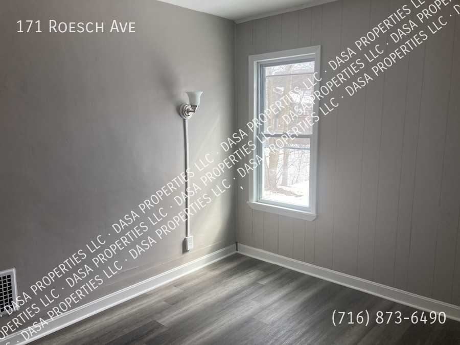 171 Roesch Ave - Photo 3 of 17