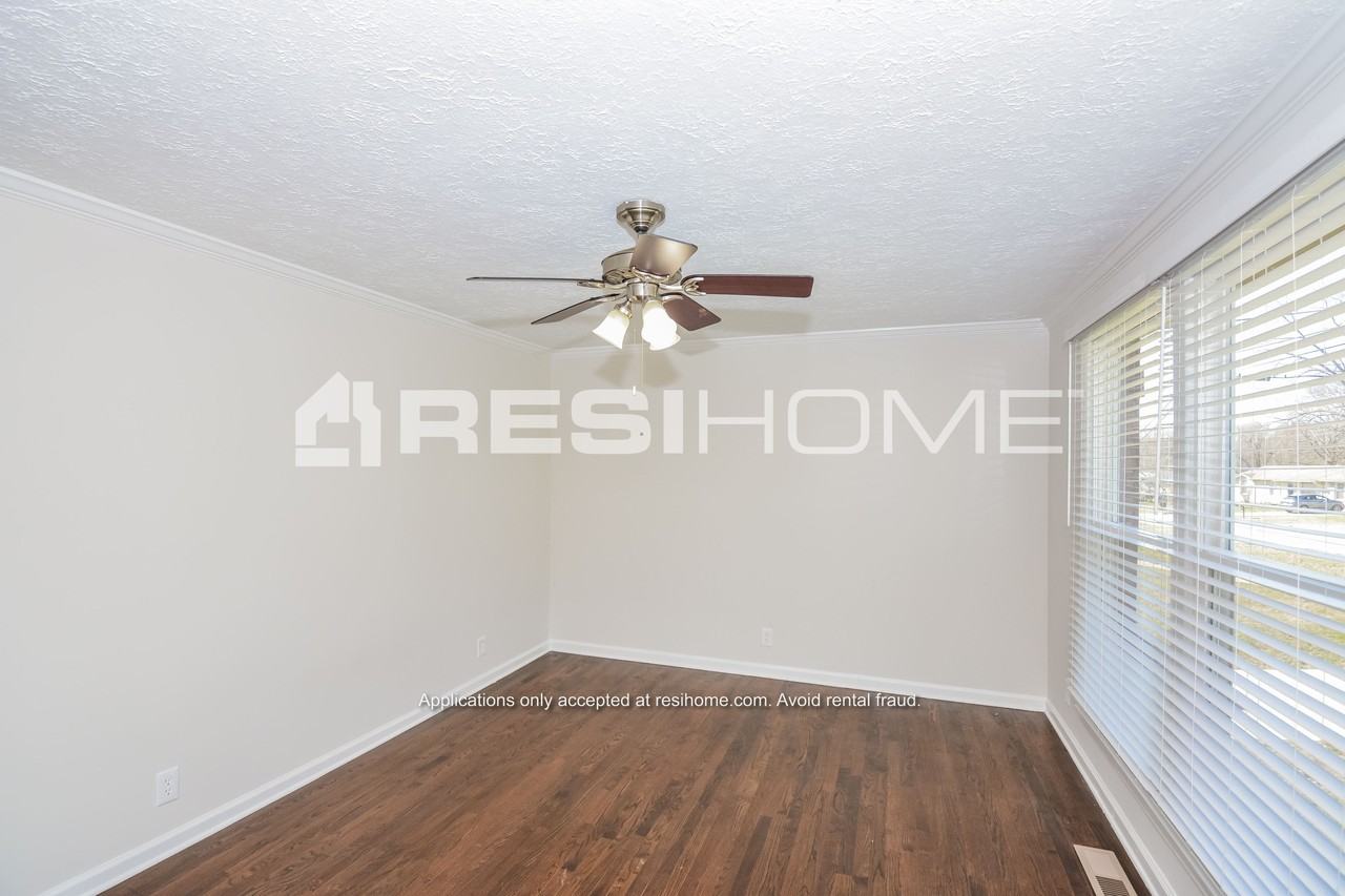 4861 Big Horn Dr - Photo 3 of 20