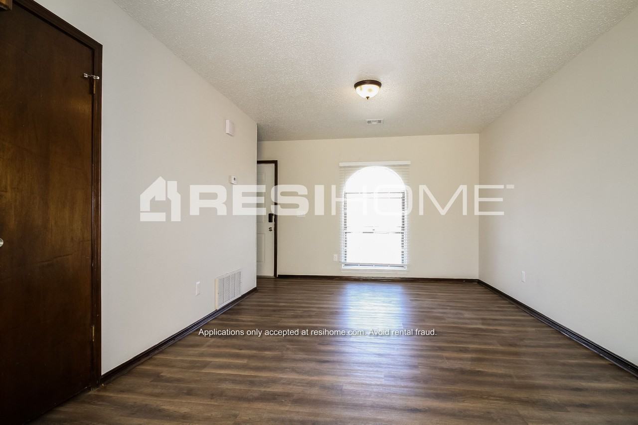 916 Nw 9th St - Photo 3 of 19