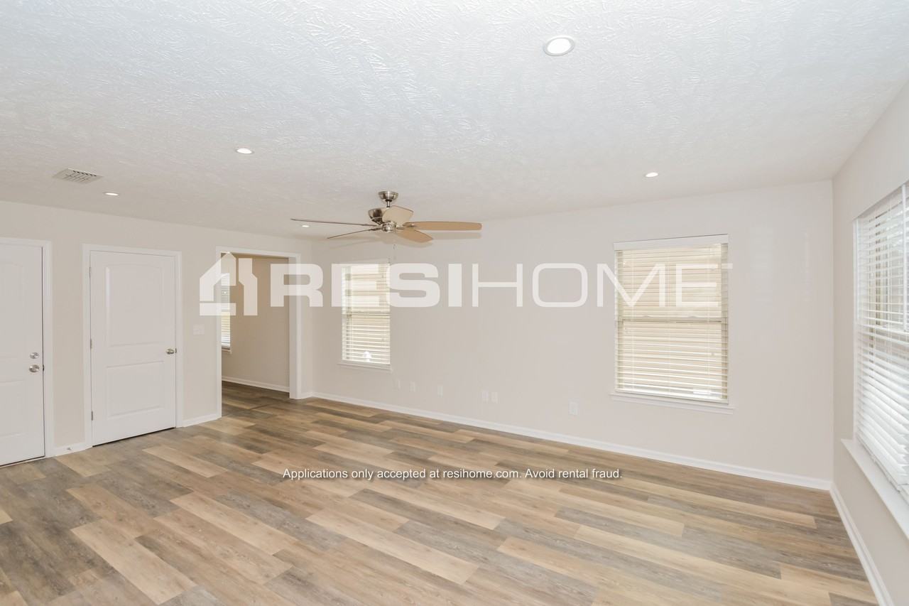 116 Parker Dr - Photo 3 of 19