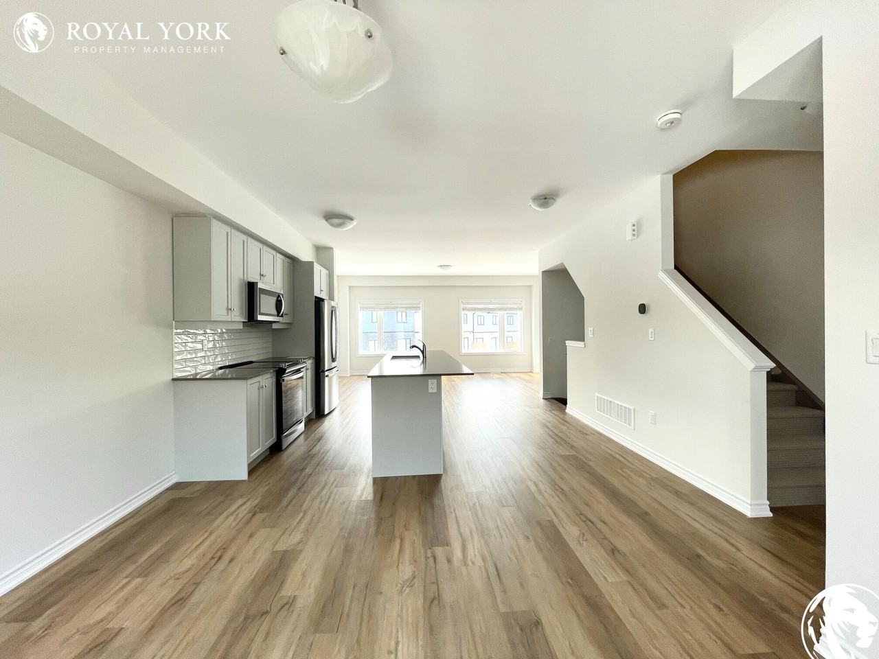 53 Sentinel Lane, Hamilton, ON L9C 0E8 3 Bedroom House for 2,795/month