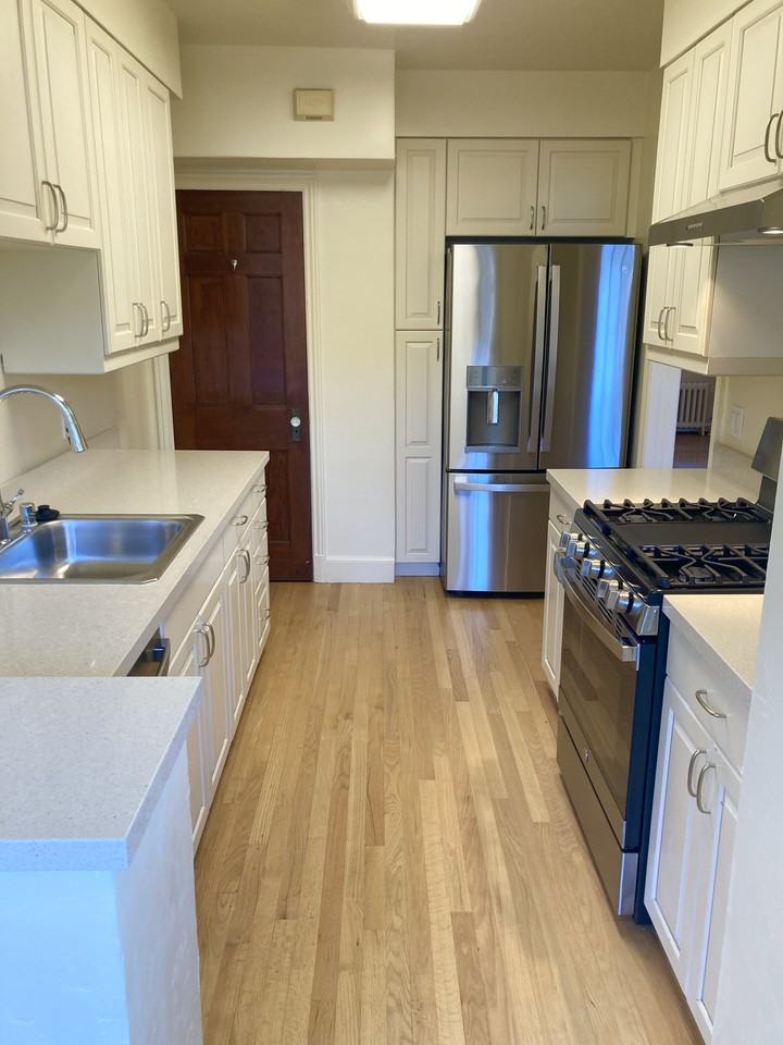 1277 Storey Avenue #B - Photo 3 of 14