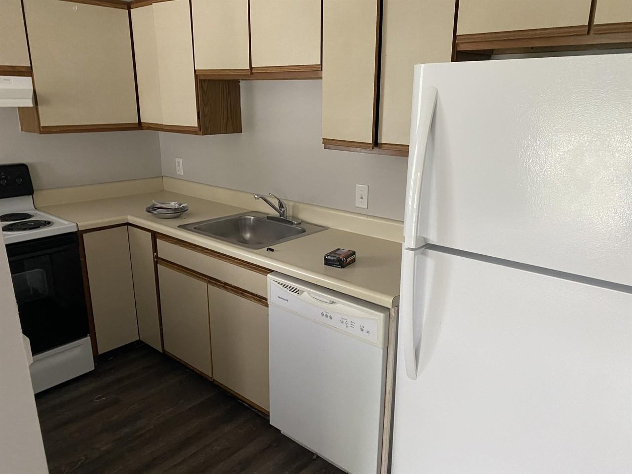 207 N Summit St #1 - Photo 2 of 19