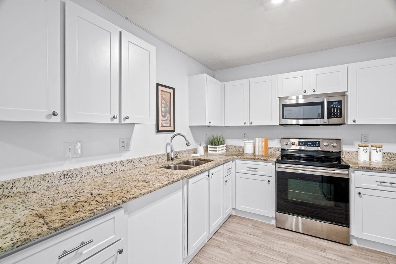 E Flora St - Photo 3 of 10