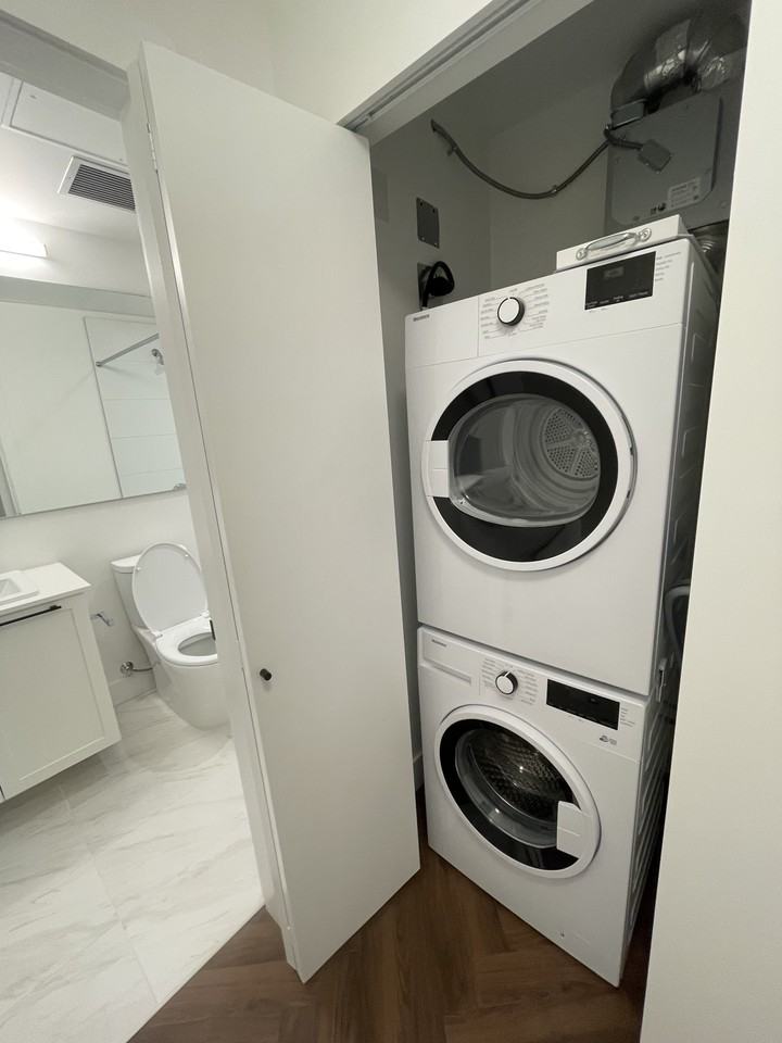 9228 Slopes Mews #302 - Photo 6 of 16