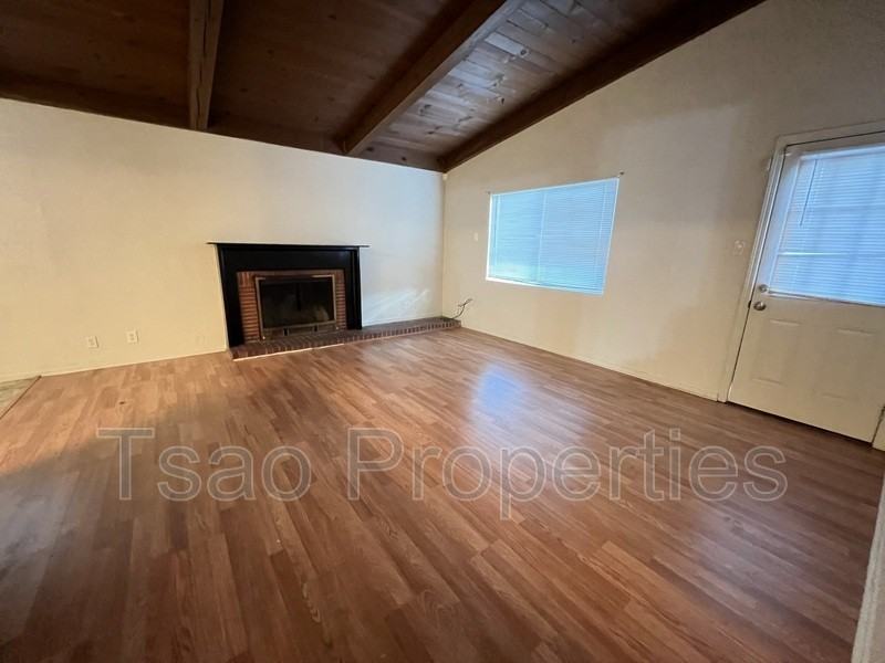 1848 Douglas Rd - Photo 3 of 28