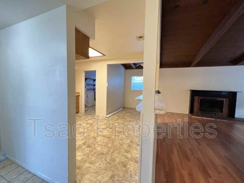 1848 Douglas Rd - Photo 6 of 28