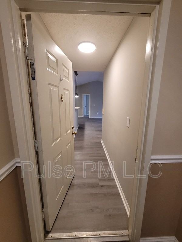 440 Lakeview Dr #11 - Photo 2 of 31