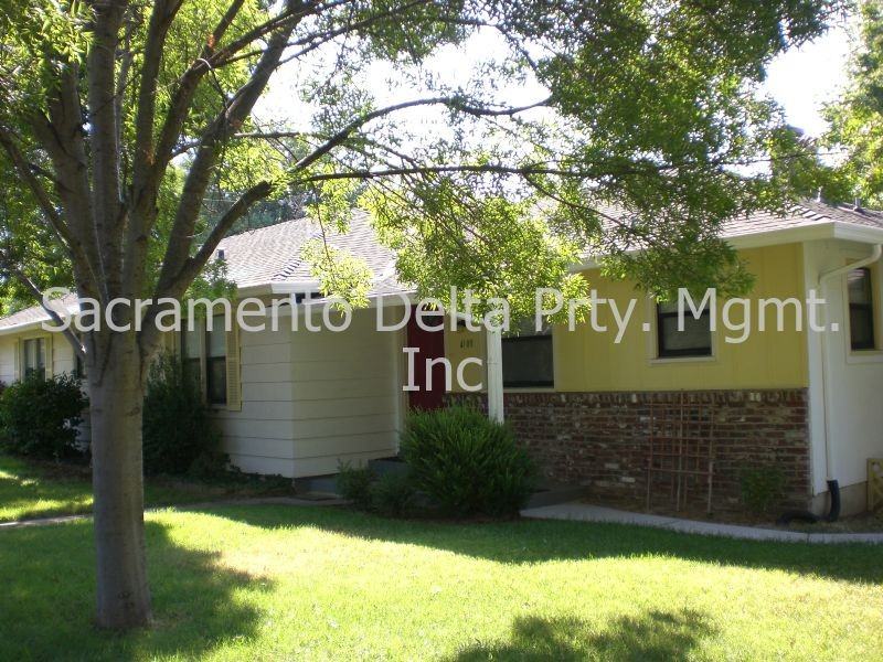 4100 Arden Way - Photo 3 of 18