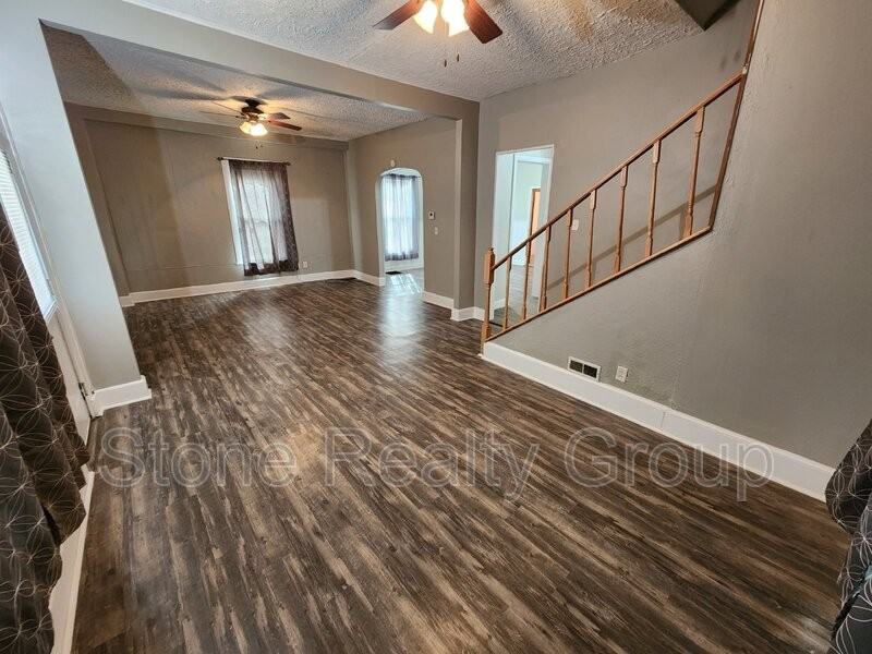 1467 S 8th St - Photo 3 of 15