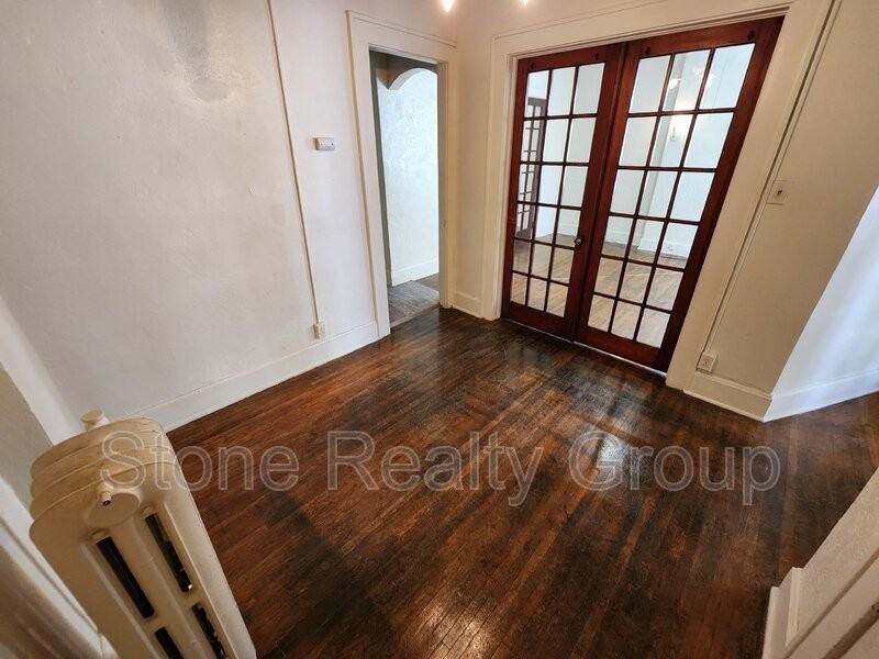 514 1/2 S 5th St - Photo 4 of 9