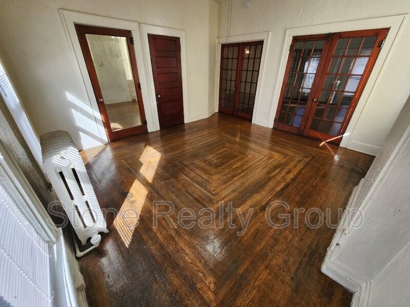 514 1/2 S 5th St - Photo 5 of 9