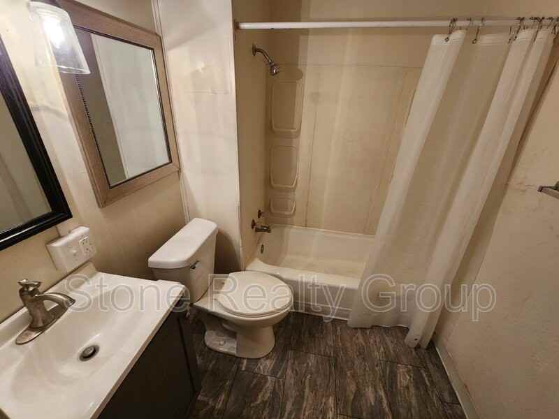 514 1/2 S 5th St - Photo 7 of 9