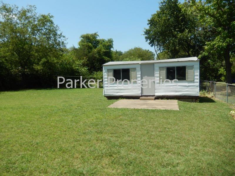 613 W Hammond St - Photo 2 of 12