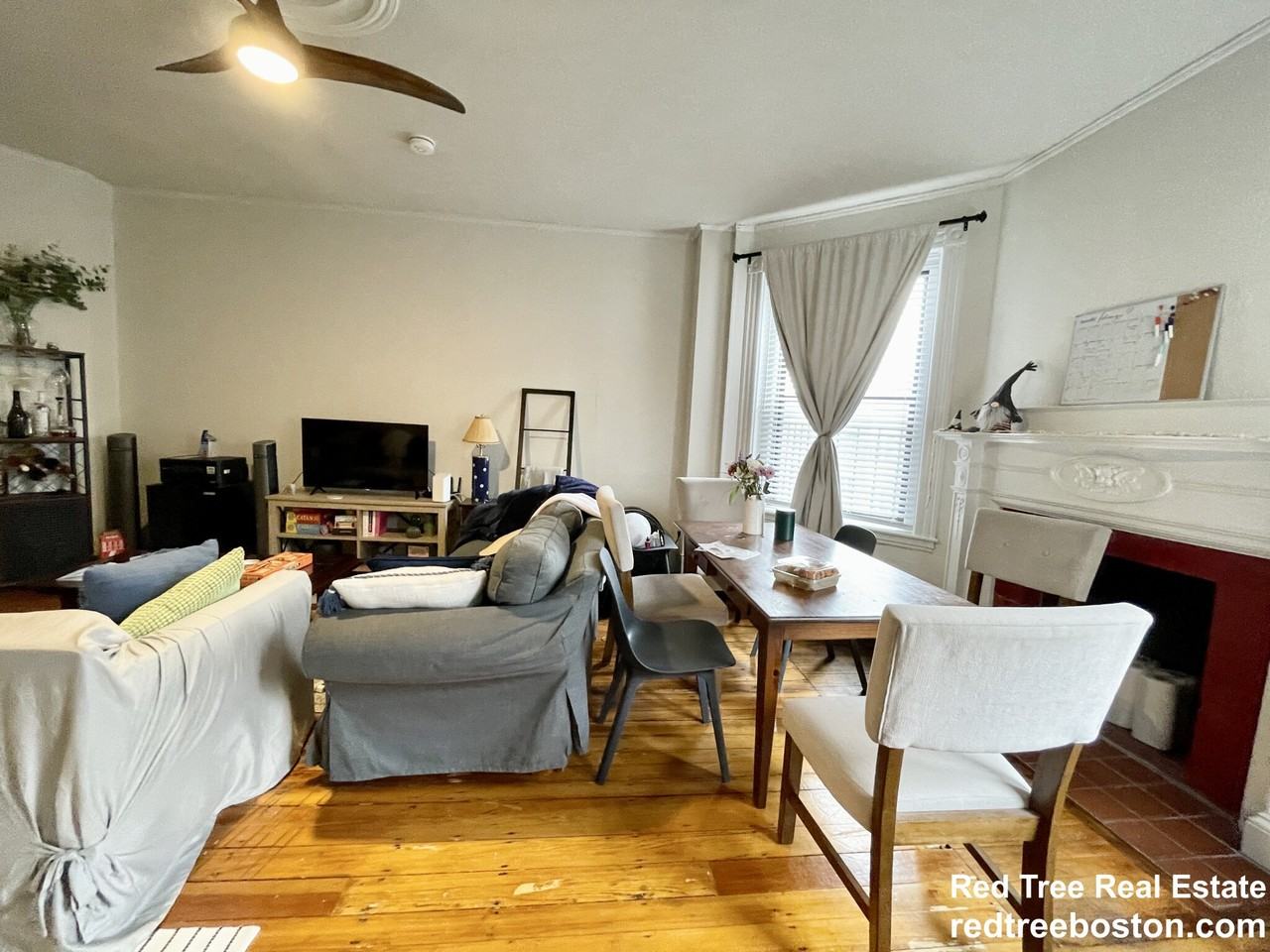 914 Beacon St #4 - Photo 3 of 15