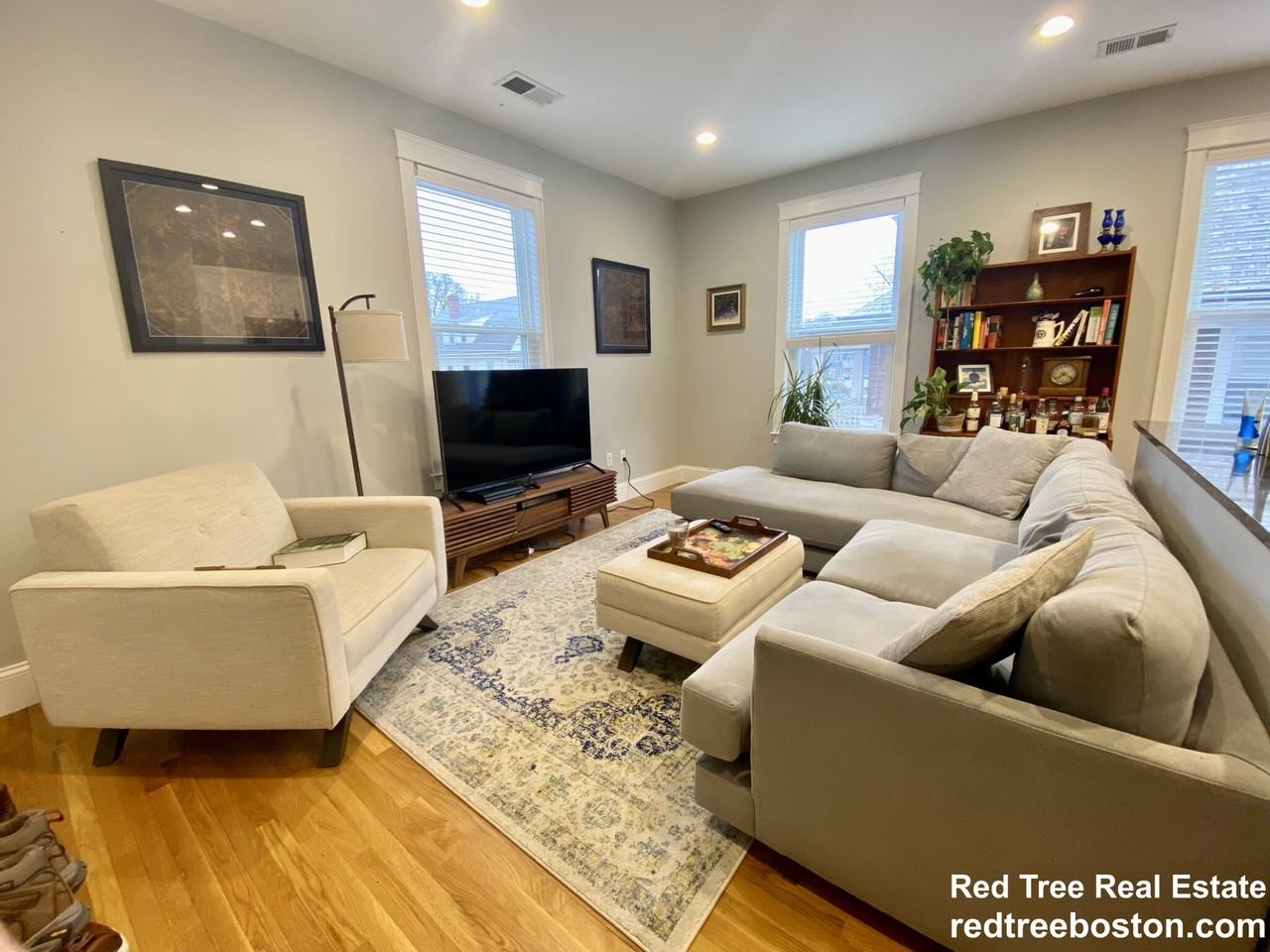 405 S Huntington Ave #2L - Photo 2 of 19