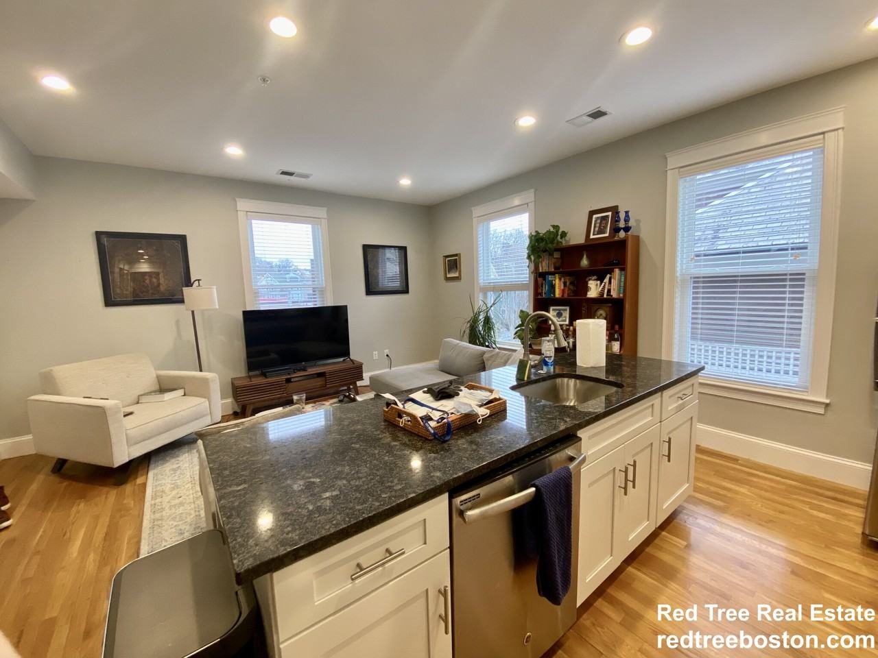 405 S Huntington Ave #2L - Photo 6 of 19