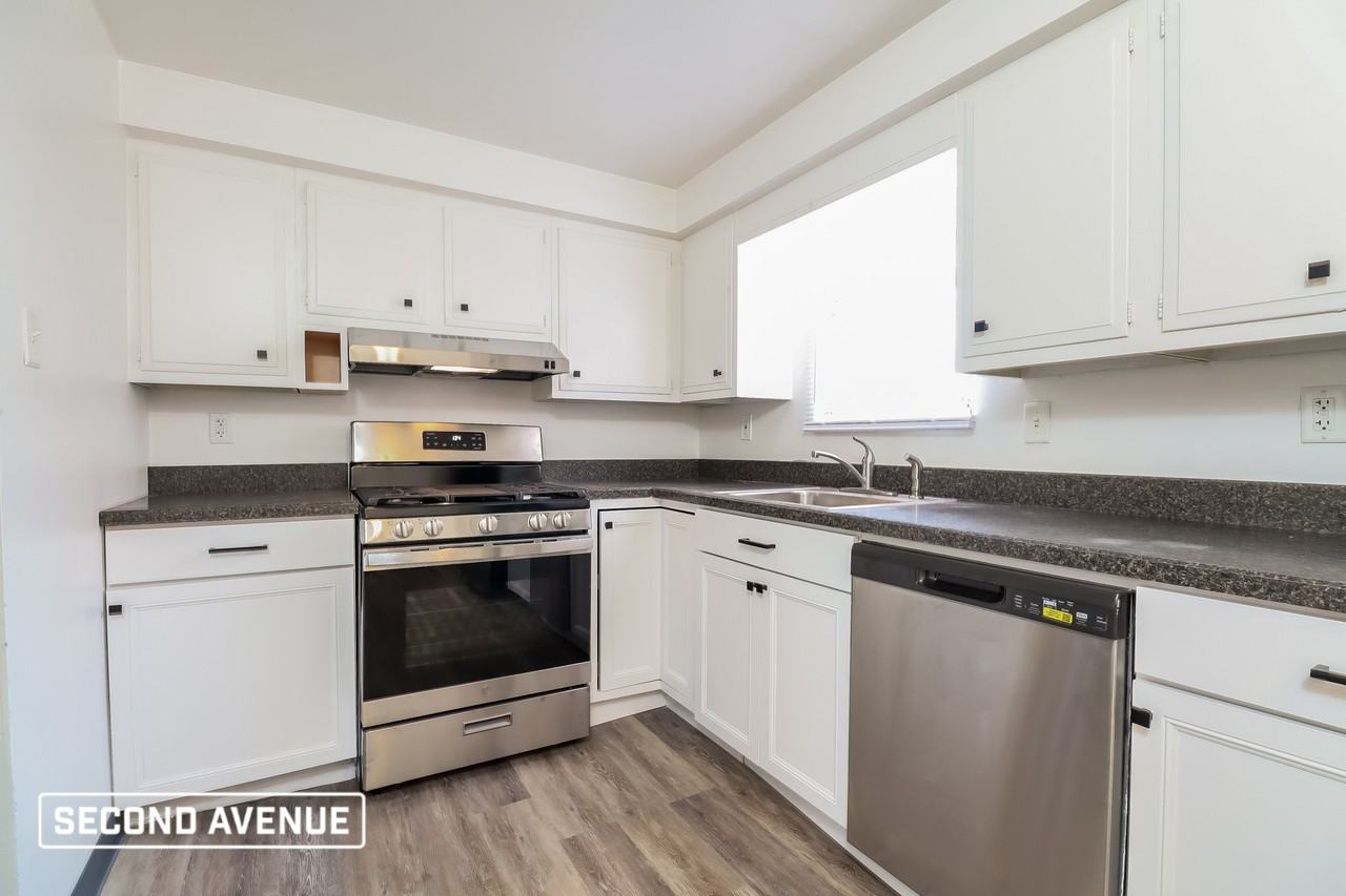4770 Hamilton Rd - Photo 3 of 18