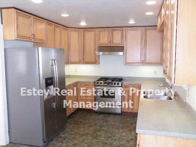 57 Dover Ct - Photo 3 of 19