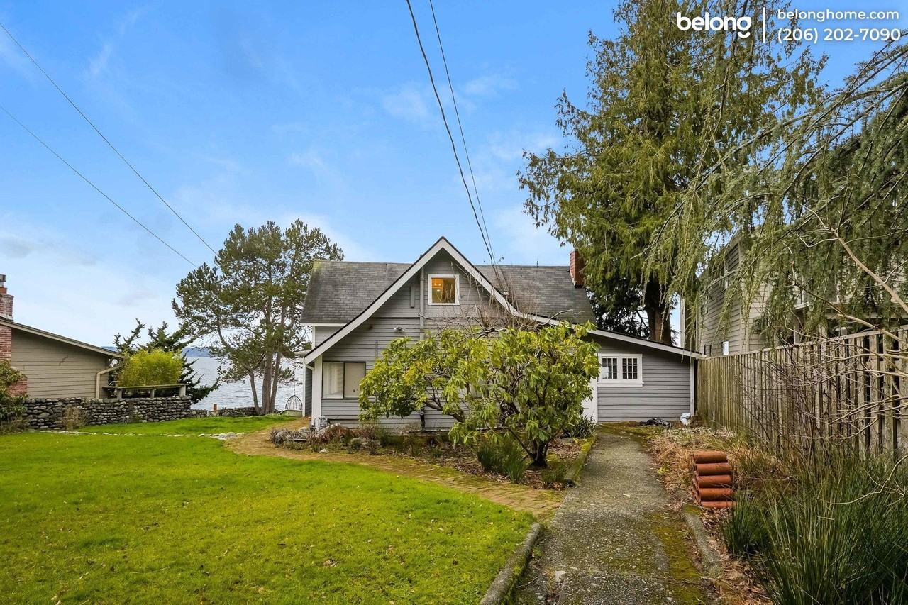 6521 Beach Dr Sw - Photo 2 of 33